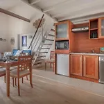 Duplex Avec Balcon, Piscine Et Accès Pour 4 *