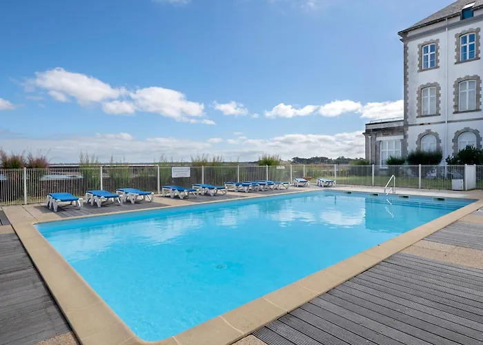 Duplex Avec Balcon, Piscine Et Acces Pour 4 * Le Croisic