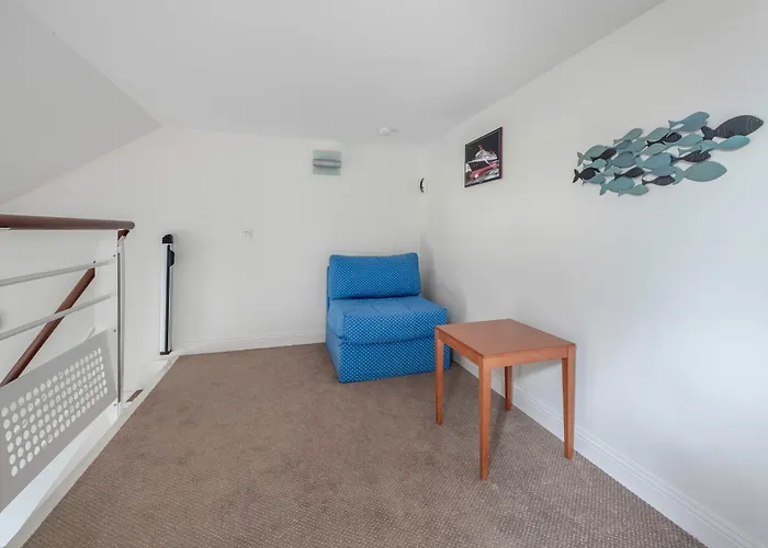 Duplex Avec Balcon, Piscine Et Acces Pour 4 * Le Croisic