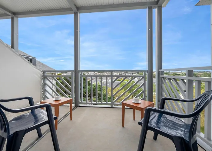 Duplex Avec Balcon, Piscine Et Acces Pour 4 Le Croisic